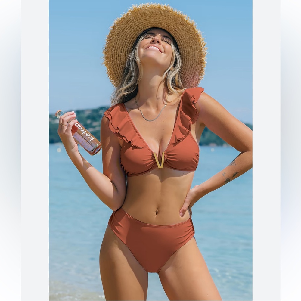CUPSHE
Copper Coast Orange Bikini Set